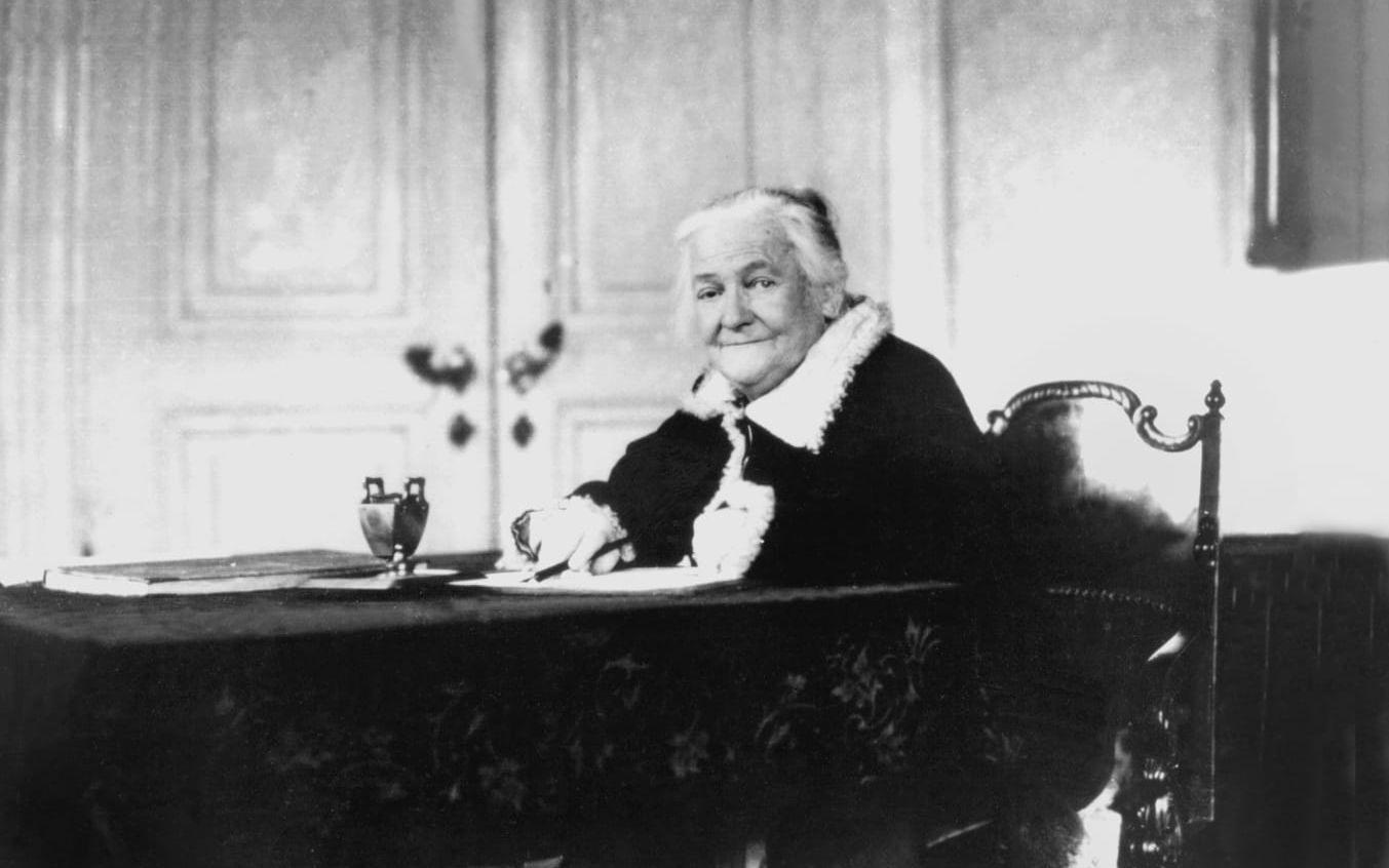 Instiftare av den internationella kvinnodagen var den tyska kommunisten och kvinnorättskämpen Clara Zetkin. Sin idé framförde hon i Paris sommaren 1910.