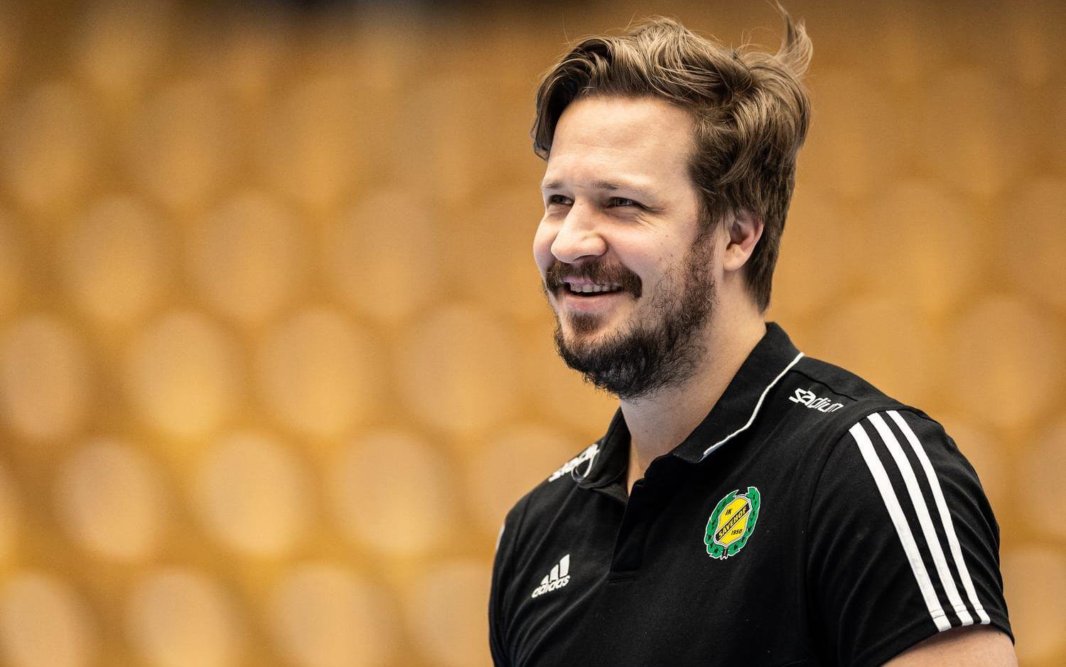 Emil Berggren, tidigare sportchef i Sävehof, är klar för norska mästerskapen i vattenrutschkana. 