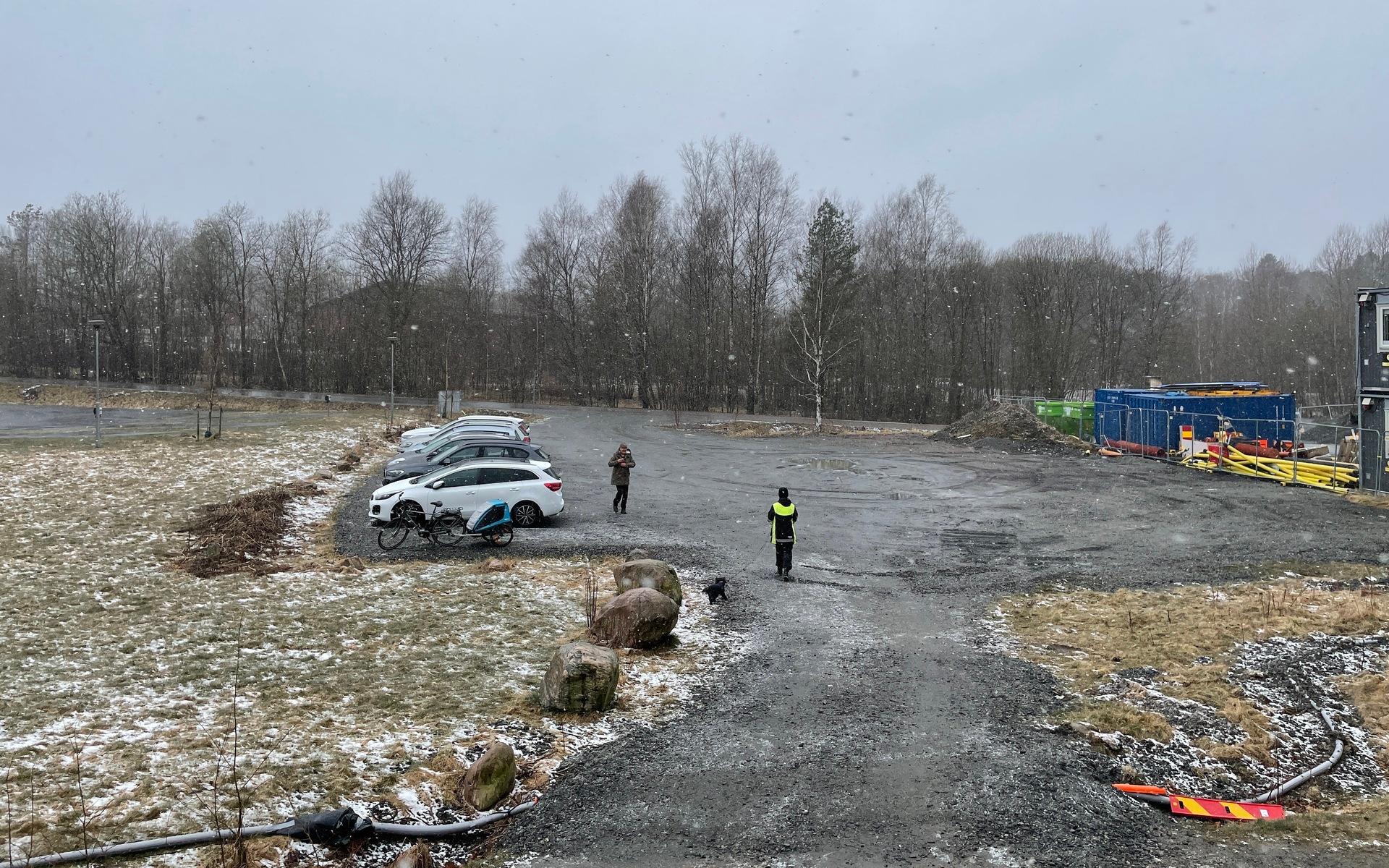 Partille brukshundsklubb fick också besök av de vita flingorna under onsdagen. 