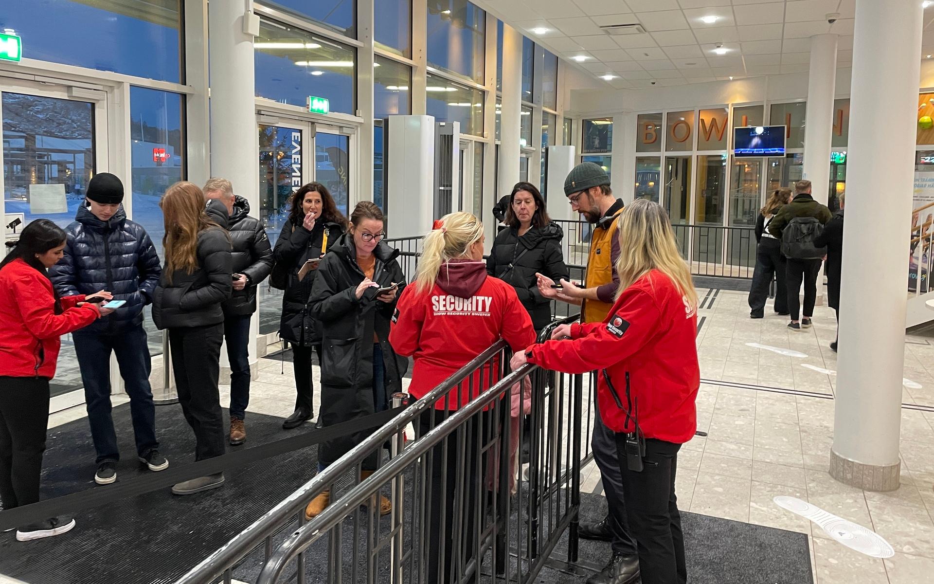 Inga köer och inga protester - hanteringen av covidpass flöt på fint på Partille Arena.