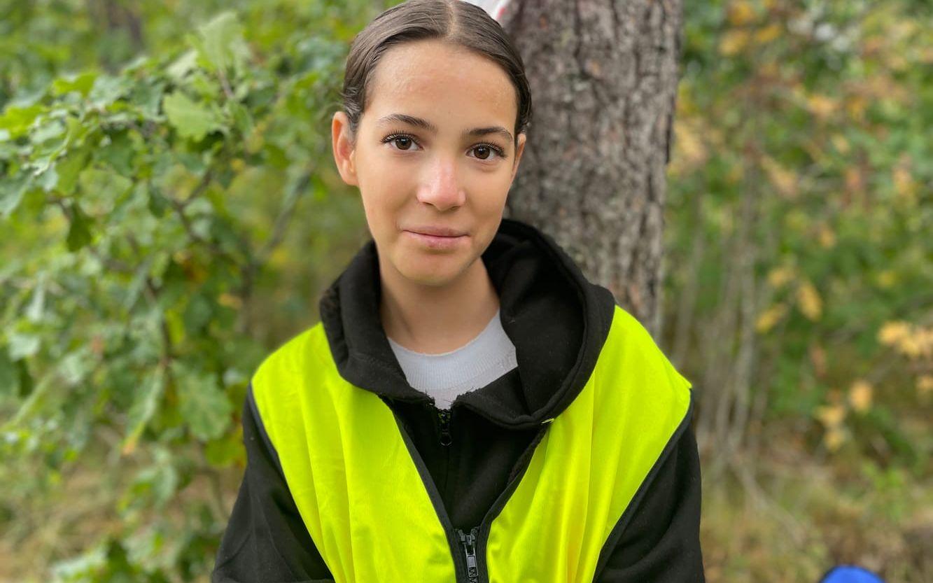 Natalie Tilldal 13 år föddes med sjukdomen EB. Hon var funktionär under dagens lopp där 150 personer  sprang runt Kåsjön.