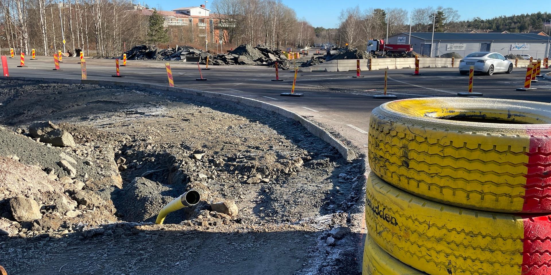 Cirkulationsplatsen i Furulund har under lång tid byggts om och är nu i slutskedet av att färdigställas. Insändarskribenten efterlyser utsmyckning av rondellen.