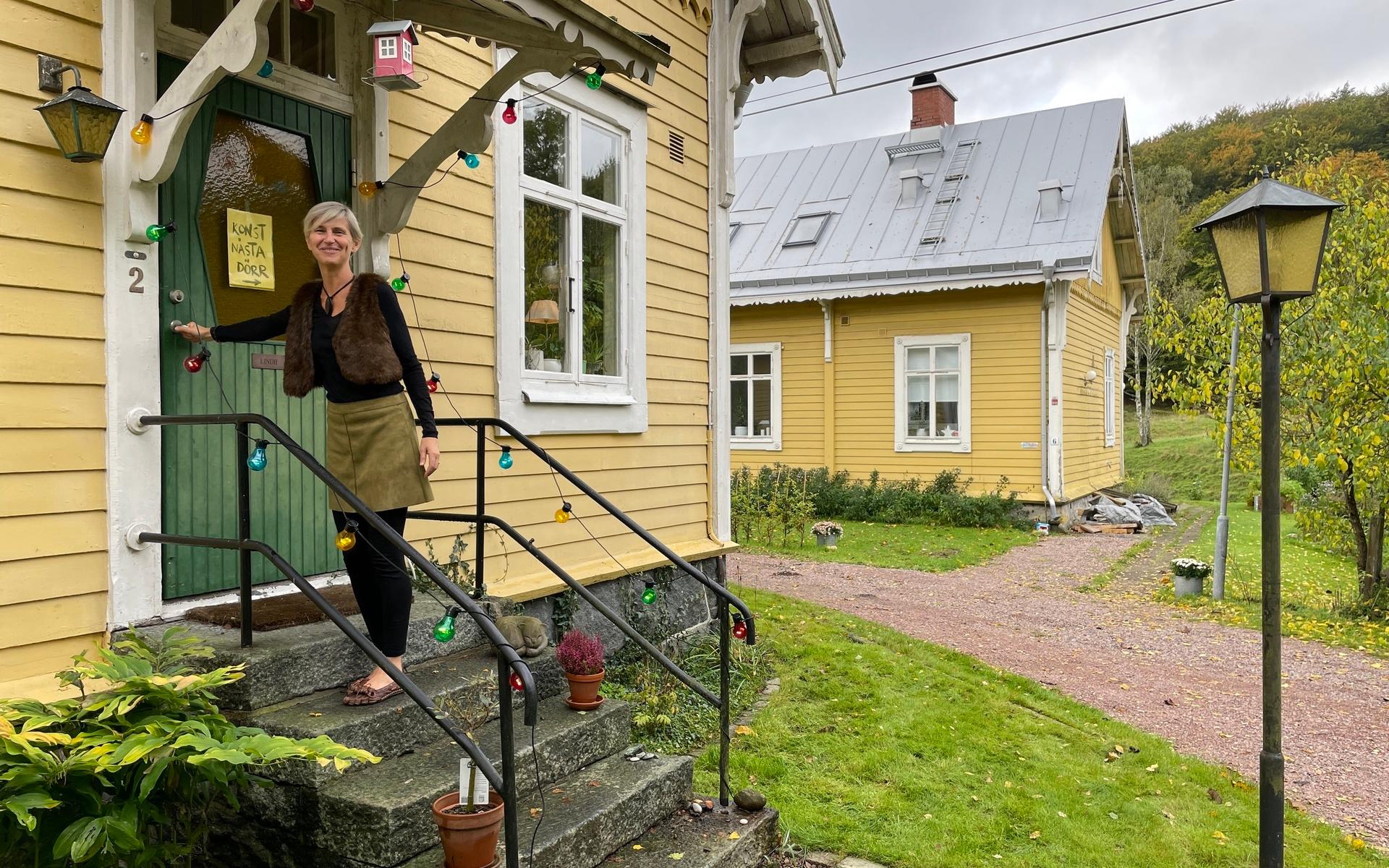 Förutom att ställa ut i Kulturum har Charlotte Cronander Lindh också ställt ut i sitt hem i Jonsered under Konstriket konstrunda. 